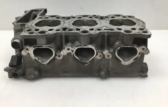 Porsche Boxster 986 Engine head 9961046710R