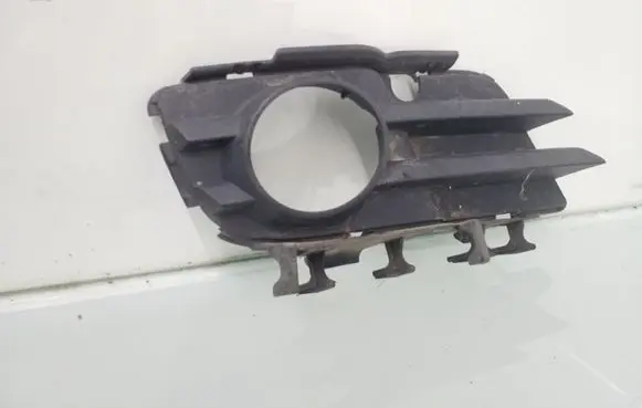 Opel Vectra C Front bumper lower grill 905500010 905500010R