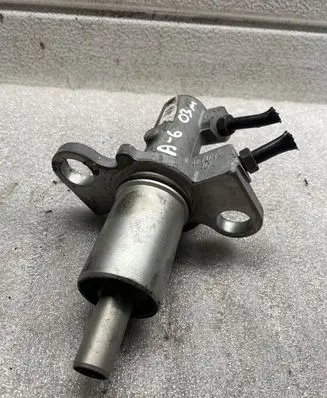Audi A6 S6 C5 4B Master brake cylinder 2499