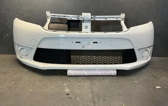 Dacia Sandero Front bumper 620220754