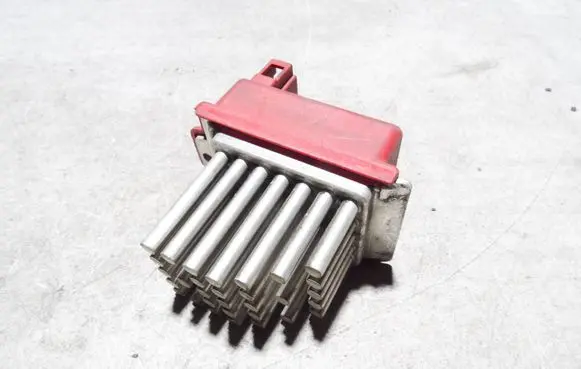 Coolant fan relay