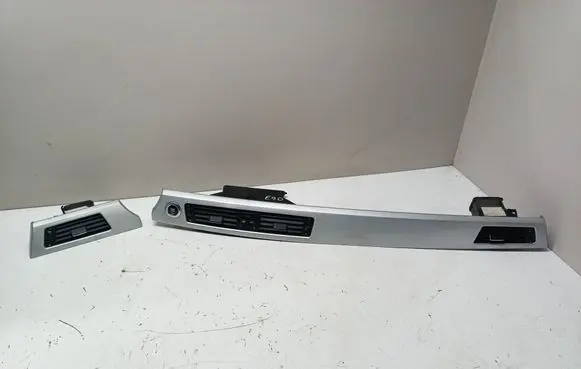 BMW 3 E90 E91 Dash center air vent grill 6922634 144821