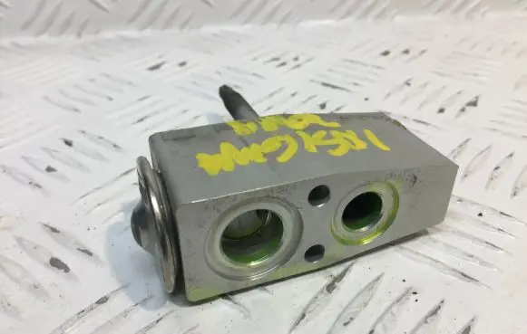 Opel Insignia A Air conditioning (A/C) expansion valve 52427385