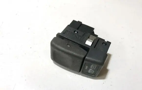 Volvo S70 V70 V70 XC Windscreen/window heater switch 9162951 4970