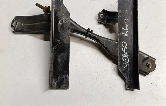 Toyota Verso Battery bracket a1wf7