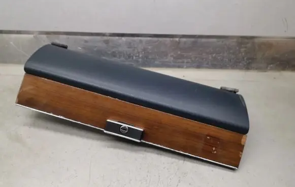 Mercedes-Benz S W116 Glove box lid/cover 
