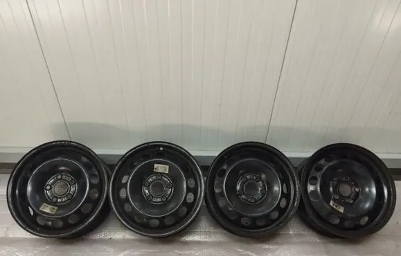 Volkswagen Golf VII R16 steel rim 5Q0601027AM