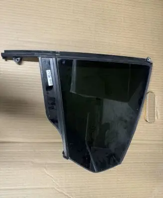 BMW 3 G20 G21 Rear vent window glass 7425087