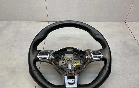 Volkswagen Scirocco Steering wheel 1K8419091