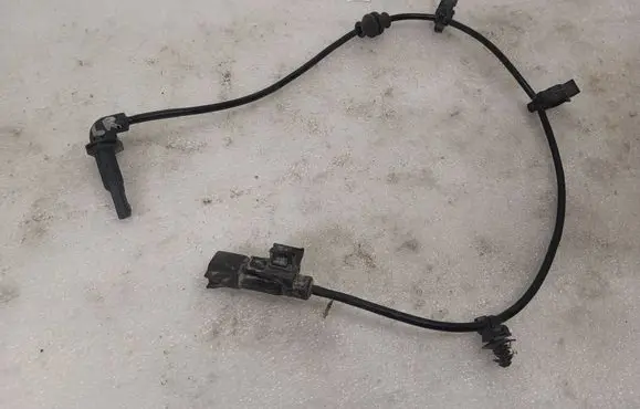 Chevrolet Volt I ABS rear brake sensor 