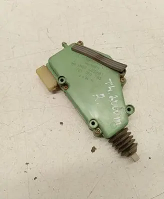 Volkswagen Transporter - Caravelle T4 Central locking motor 403681 701959783