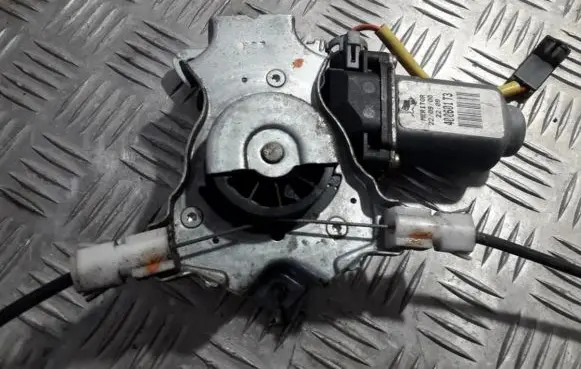 Nissan Almera Tino Front door window regulator motor 400601t3