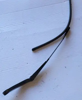 Renault Trafic III (X82) Front wiper blade arm 288810103R 93667986