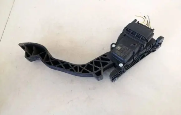 Ford Focus C-MAX Accelerator throttle pedal 3m519f836af 3m51-9f836-af