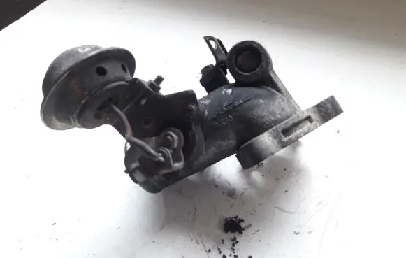 Toyota Yaris Engine shut-off valve 33010