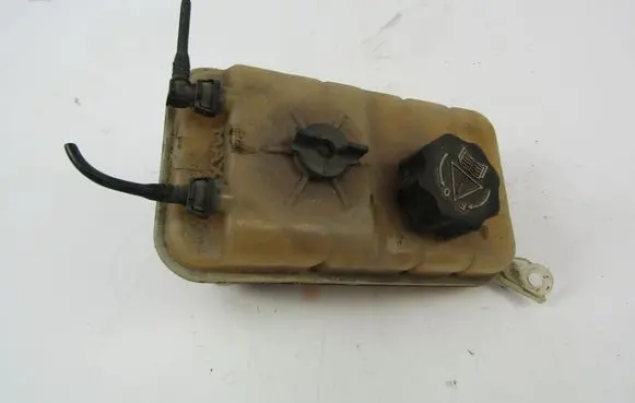 Peugeot 407 Coolant expansion tank/reservoir 