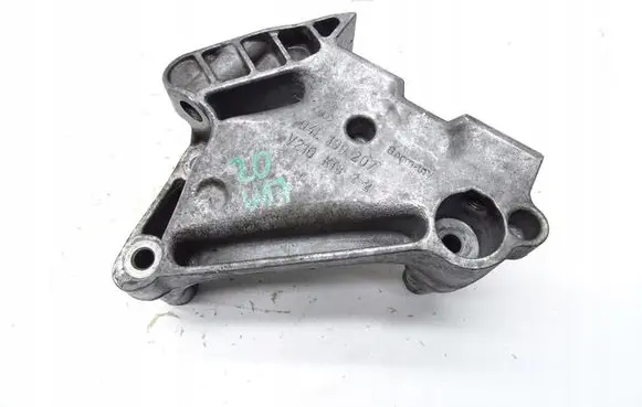 Engine mount bracket