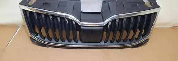 Skoda Octavia Mk3 (5E) Front grill 5E0807723A