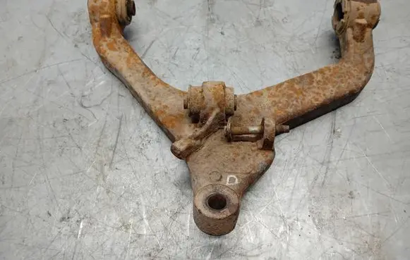 Jeep Cherokee III KJ Front lower control arm/wishbone