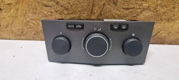 Opel Zafira B Climate control unit 13168100 15032006 901512570000