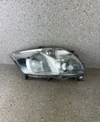 Toyota Auris 150 Headlight/headlamp 8111002490 89901947 00DC0811