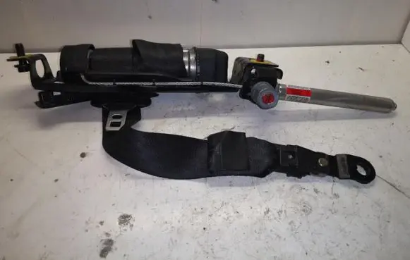 Volvo S40 Front seatbelt 303972242 A12211