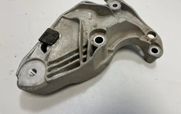 BMW i4 Engine mounting bracket 8838966 8838970