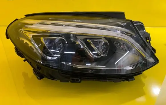 Mercedes-Benz GLE (W166 - C292) Headlight/headlamp A1669061059