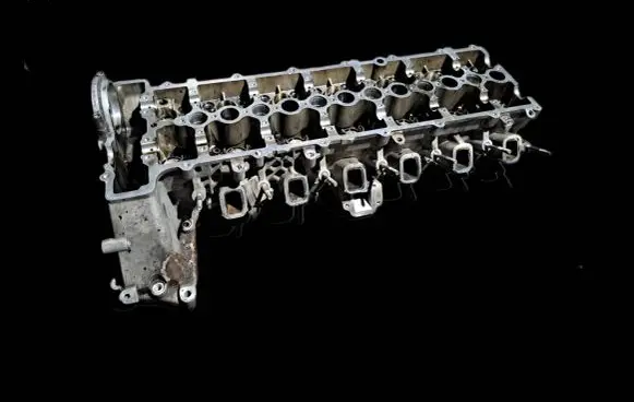 BMW 5 E60 E61 Engine head 7781203