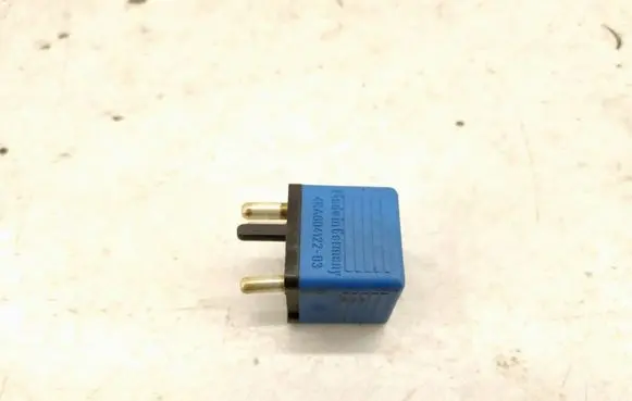 Mercedes-Benz E W124 Cruise control relay A0015429919 0015429919