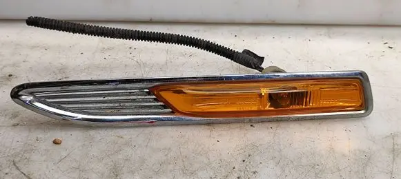 Ford Mondeo MK IV Front fender indicator light 7S7113K354BD