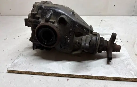 BMW 3 F30 F35 F31 Rear differential 7541580