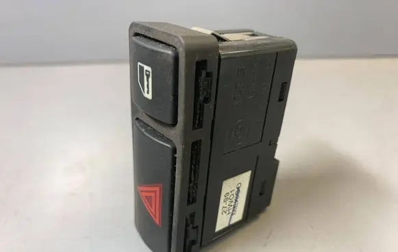 BMW X5 E53 Hazard light switch 8368920