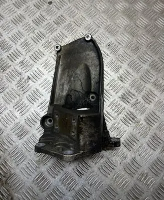 Volvo V40 Gearbox mounting bracket 31370633