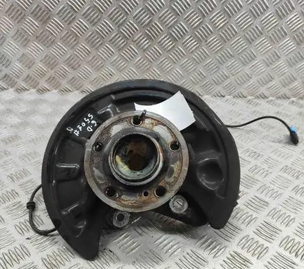 Infiniti Q30 Rear wheel hub A2463340006 A2463503641
