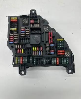 BMW 5 F10 F11 Fuse module 1670499