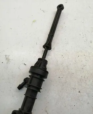 Clutch slave cylinder