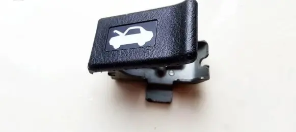 Engine bonnet (hood) release handle