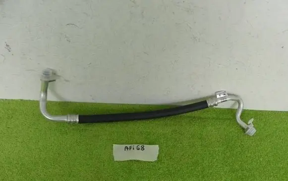 Peugeot 5008 II Air conditioning (A/C) pipe/hose 9807256280
