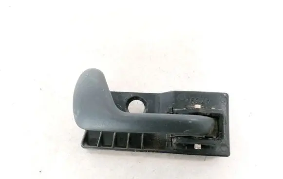 Fiat Punto (176) Front door interior handle A739