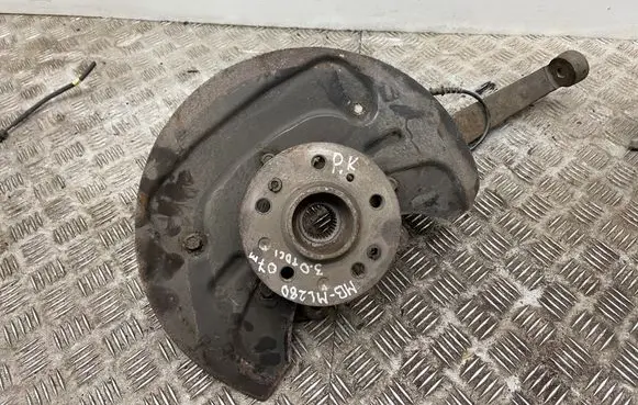 Mercedes-Benz ML W164 Front wheel hub