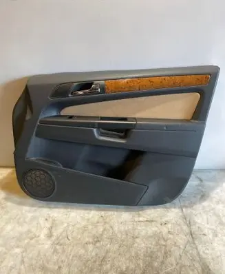 Opel Zafira B Front door card panel trim 13266538