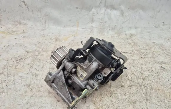 Dacia Lodgy Fuel injection high pressure pump 0445010530 167001056R