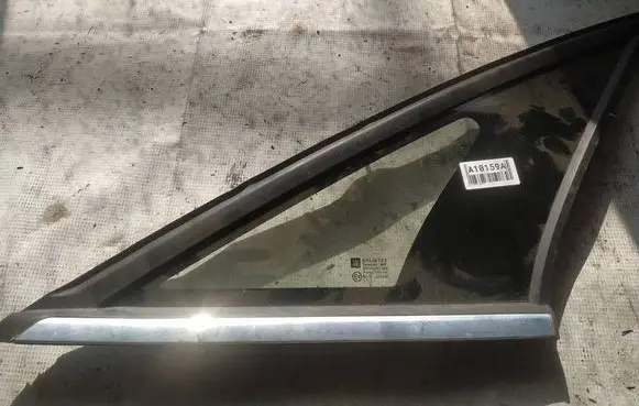 Opel Vectra C Rear side window as2