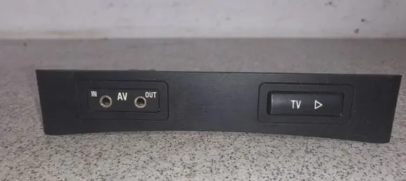 BMW 7 E38 AUX in-socket connector 8368346 8368345