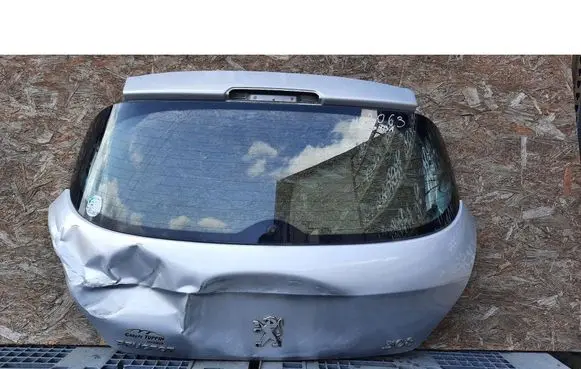 Peugeot 308 Front vent window/glass (coupe) 
