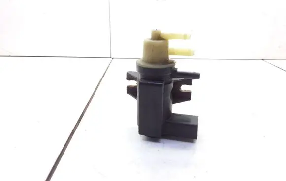 Volkswagen PASSAT B6 Brake central valve 70086800 1K0906627A