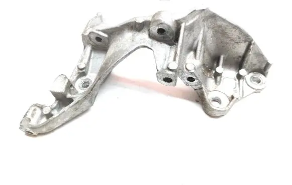 Renault Trafic III (X82) EGR valve cooler bracket 147174072R A6261410040