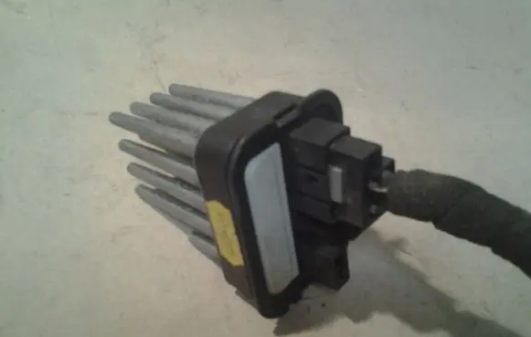 Opel Omega B1 Heater blower motor/fan resistor 5295354000