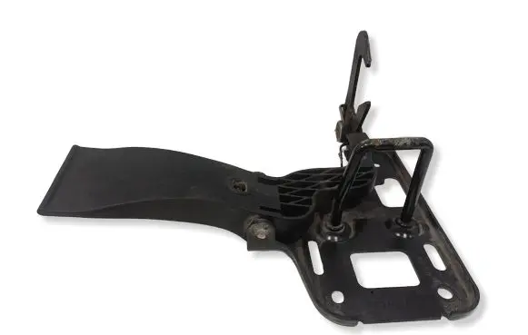 Skoda Octavia Mk2 (1Z) Engine bonnet/hood lock/latch loop/hook 8T0823480
